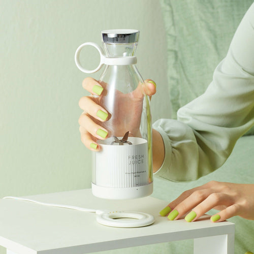 BlendEasy – Compact On-The-Go Juicer for Daily Freshness